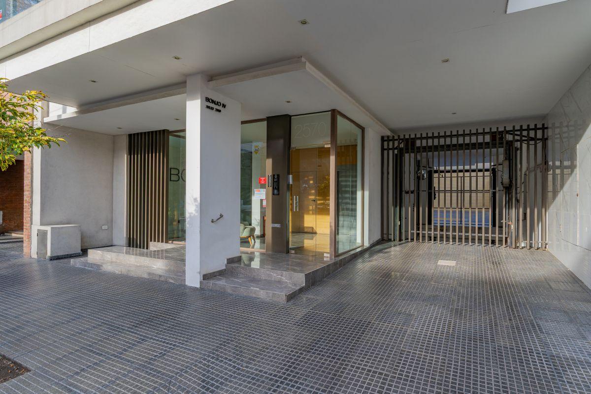 Foto de Departamento 3 ambientes en venta c/ cochera doble en Plaza Mitre, imagen 1