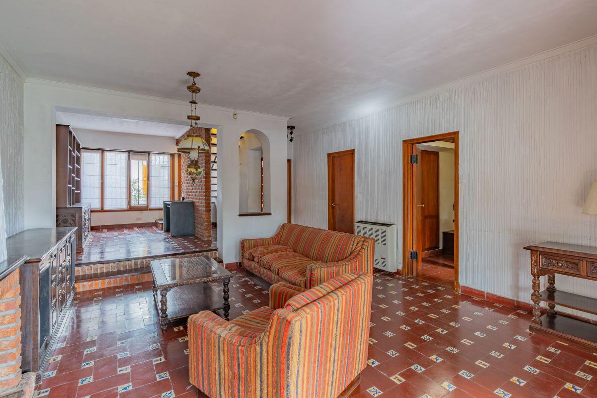 Foto de Casa en venta a reciclar de 217m2 s lote 450m2 en Parque Luro, imagen 3