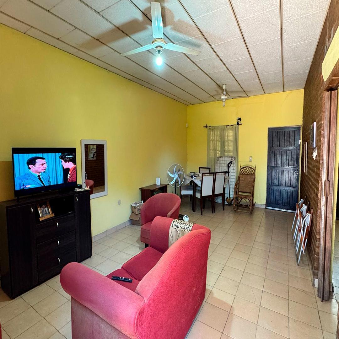 Casa de 2 Dorm. - B° 300 Viviendas 4