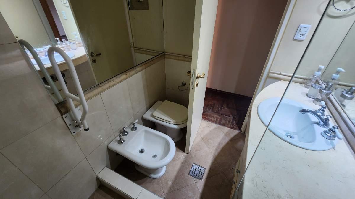 Venta Apto Credito Departamento Tres Dorm. Centro 2