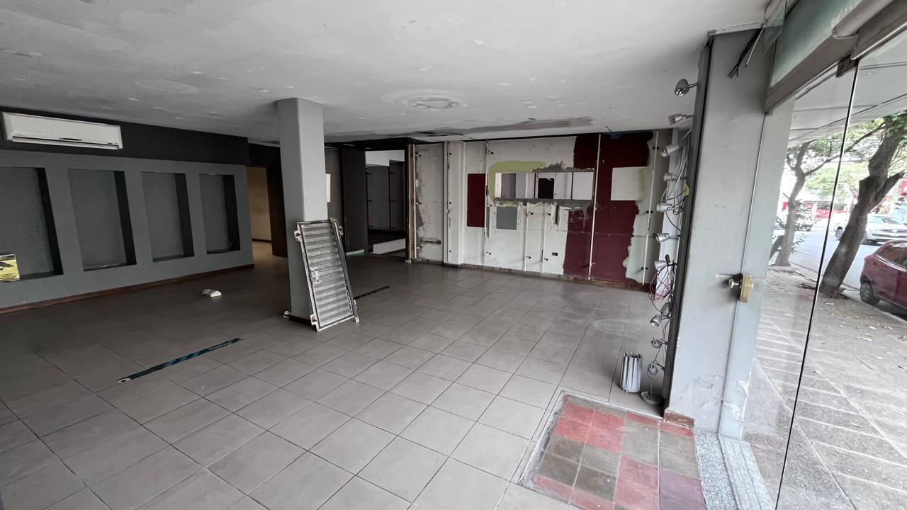 Foto de LOCAL con OFICINAS y DEPÓSITO, muy FÁCIL ACCESO - General PAz, imagen 4