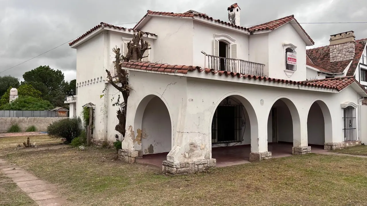 ALQUILER Tejeda 4133 CASONA ANTIGUA USO COMERCIAL gastronómico coworking oficinas indumentaria, etc 5