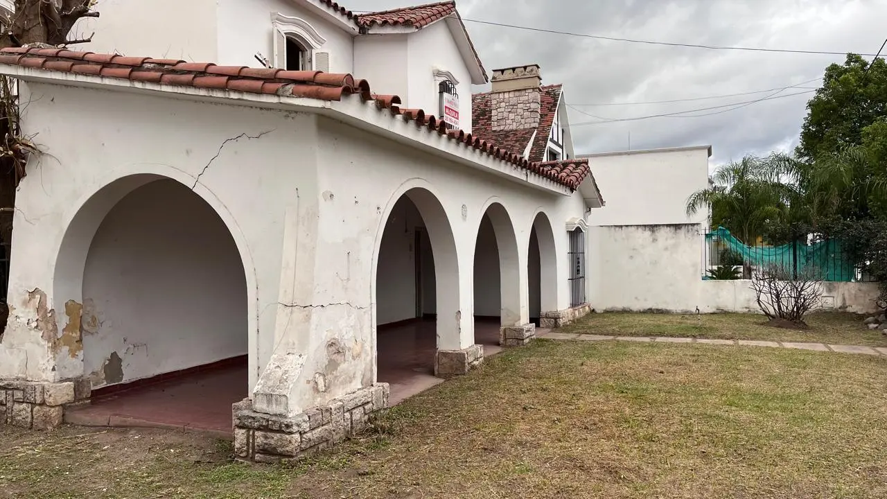 ALQUILER Tejeda 4133 CASONA ANTIGUA USO COMERCIAL gastronómico coworking oficinas indumentaria, etc 3