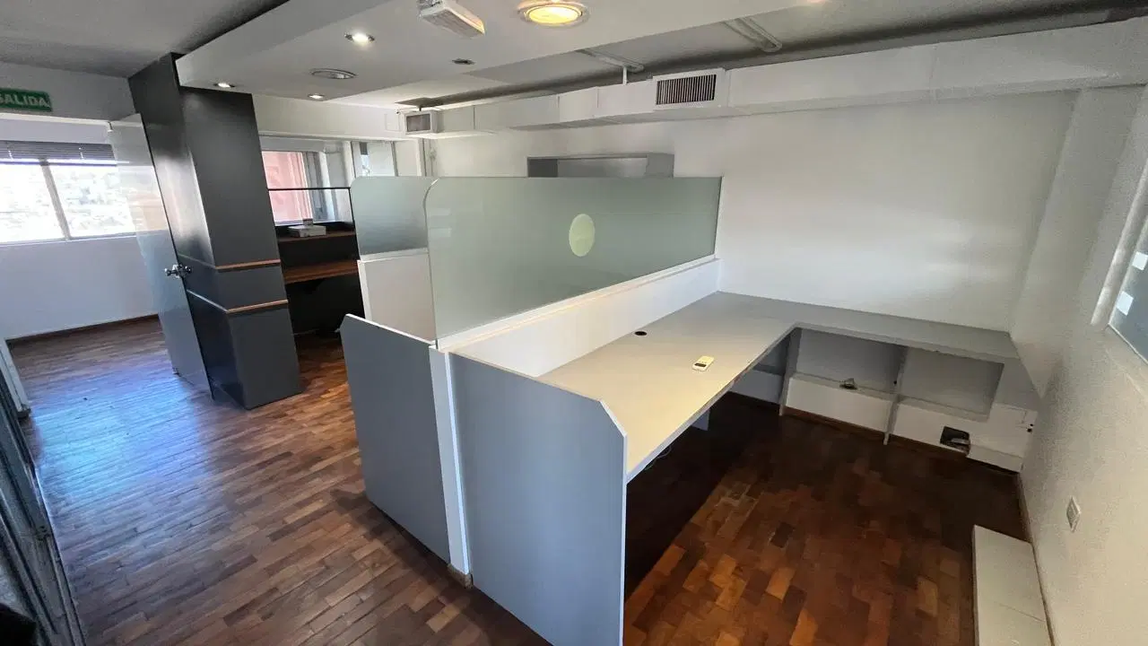 ALQUILER oficina Edificio de la Bolsa Piso alto 4