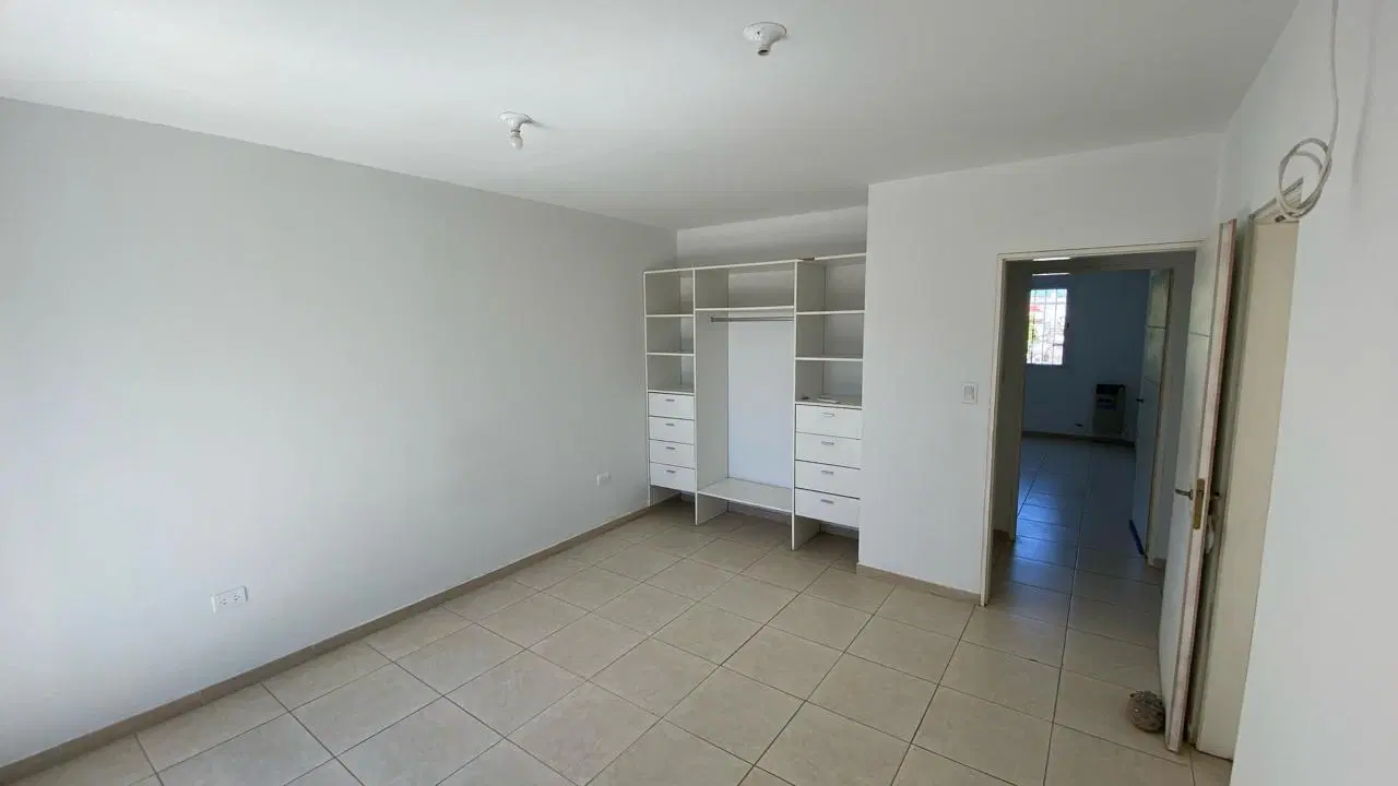 VENTA OPORTUNIDAD DE INVERSIÓN COMPLEJO DE 3 DÚPLEX CON EXCELENTE RENTA 1