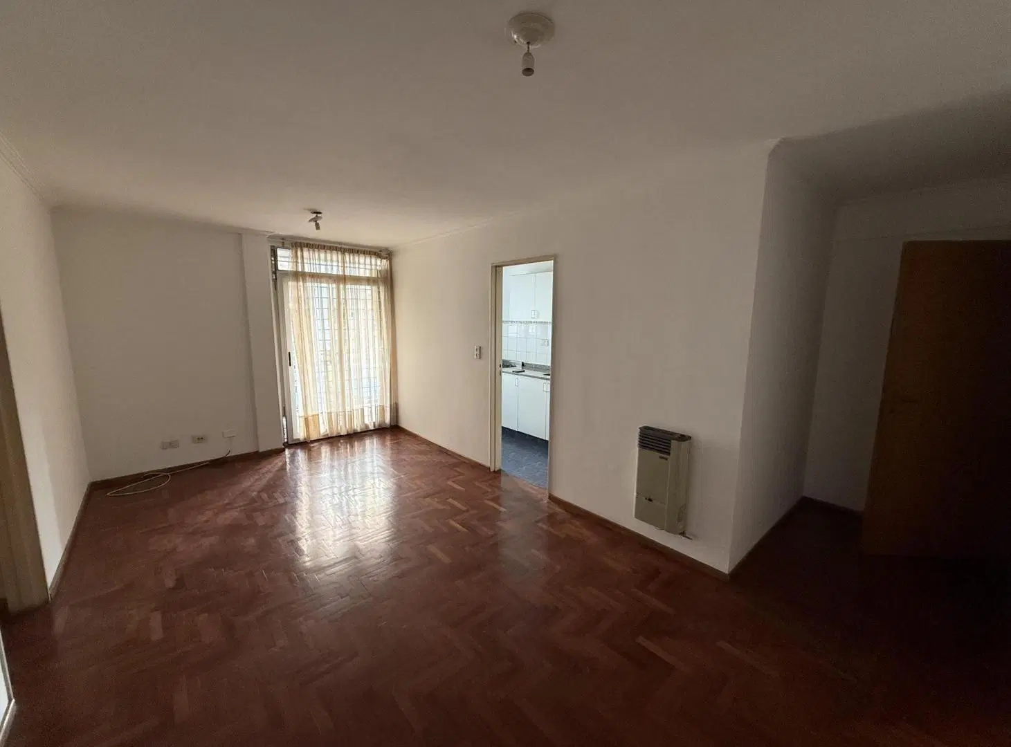 ALQUILER Deparamento 2 dormitorios Nueva Cordoba con balcon 3