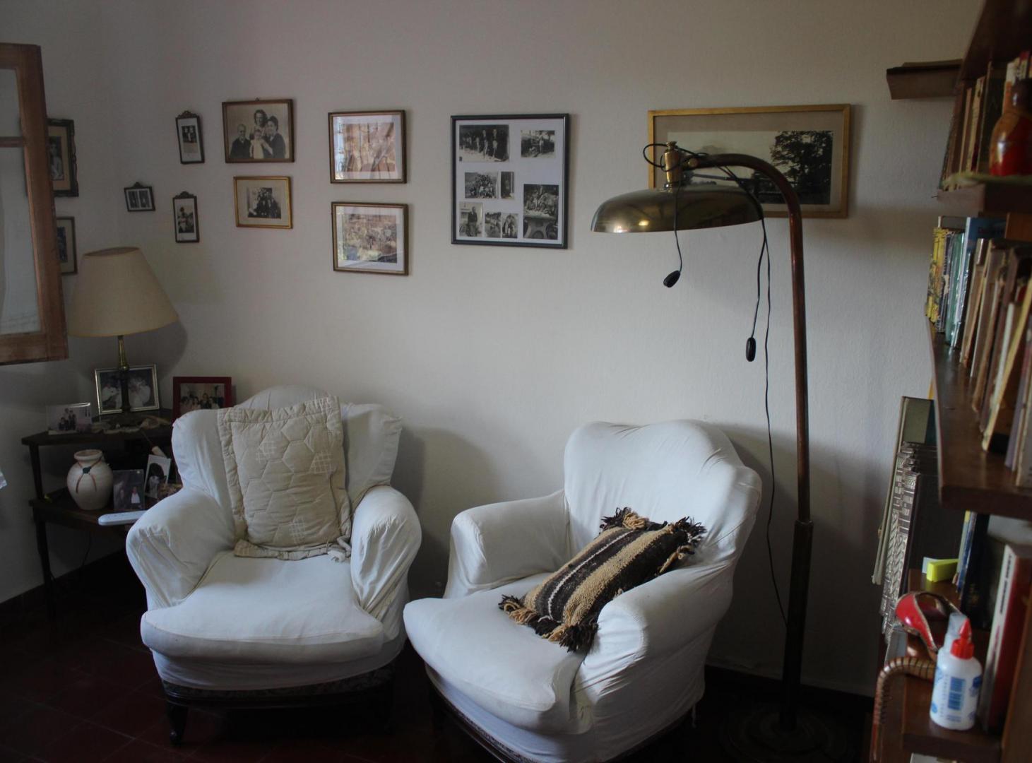 Foto de Venta TANTI Tres viviendas independientes sobre 2440 m2, imagen 2