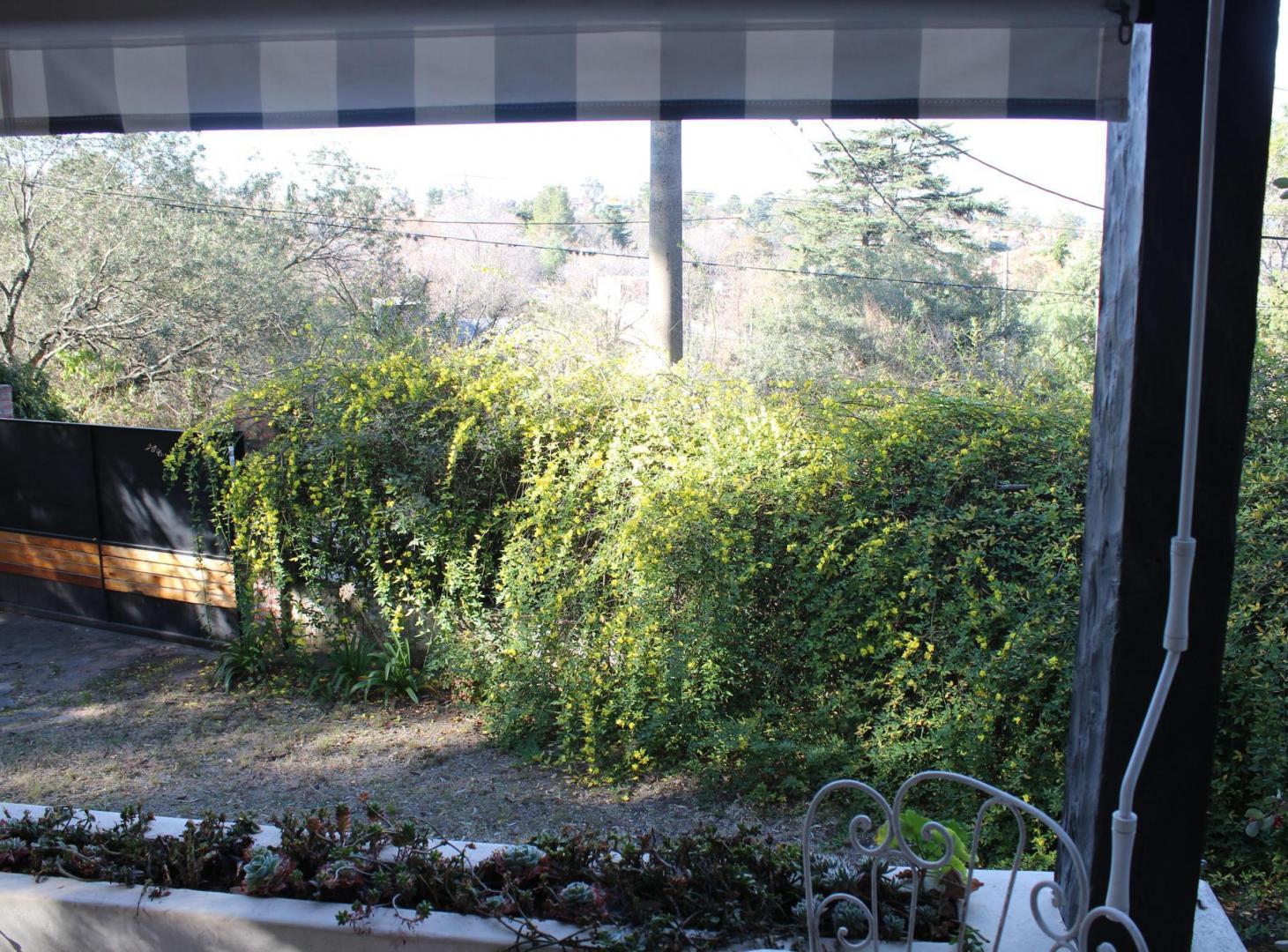 Foto de Venta TANTI Tres viviendas independientes sobre 2440 m2, imagen 4