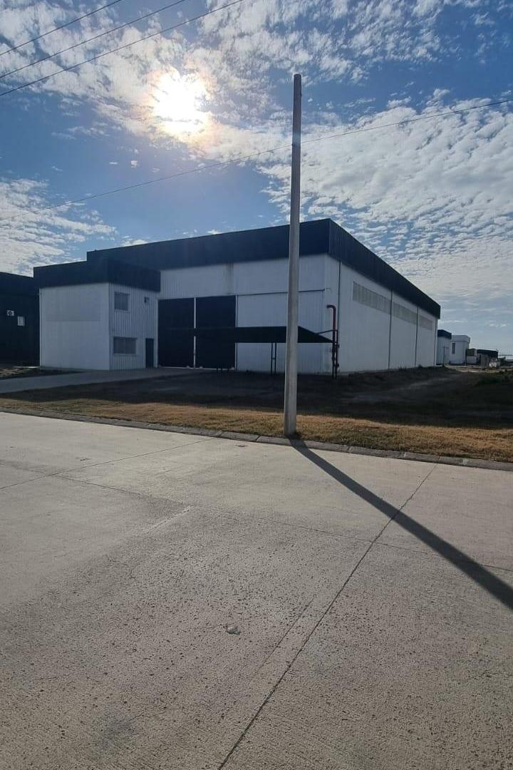 Foto de VENTA Planta INDUSTRIAL oficinas Polo 52 c RENTA ESCRITURA INMEDIATA, imagen 2