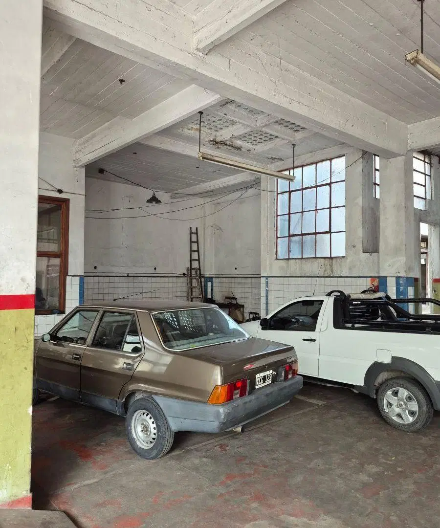 TALLER / GALPÓN EN VENTA – EXCELENTE OPORTUNIDAD EN CONSTITUCIÓN 5