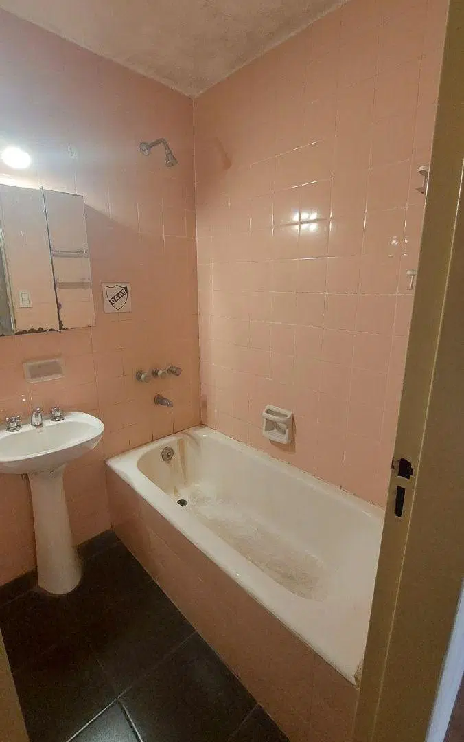 DEPARTAMENTO EN ALQUILER – 2 AMBIENTES EN FLORESTA 8