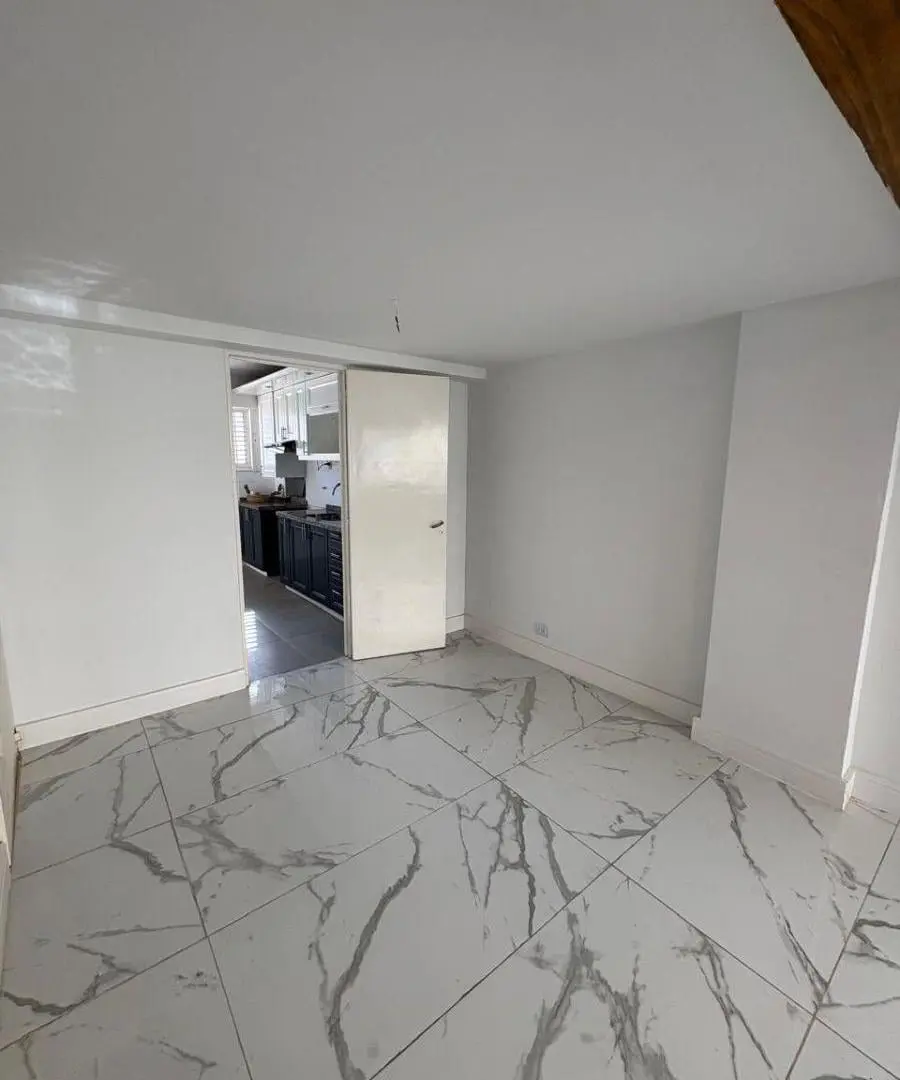 ¡VENDO! Departamento 3 dormitorios con cochera exclusiva - Esqiú 185 3