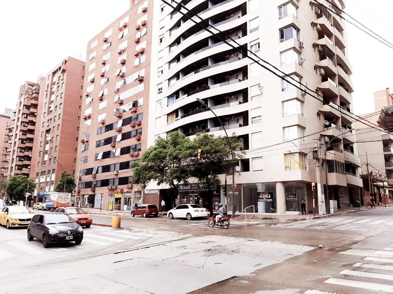 Local en Alquiler sobre Bv. San Juan | Esquina Estratégica y Máxima Visibilidad Comercial 5