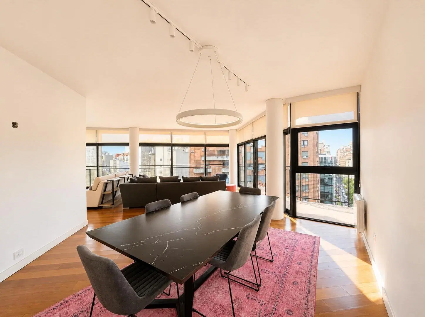 Penthouse de categoría 220m2 último piso 3
