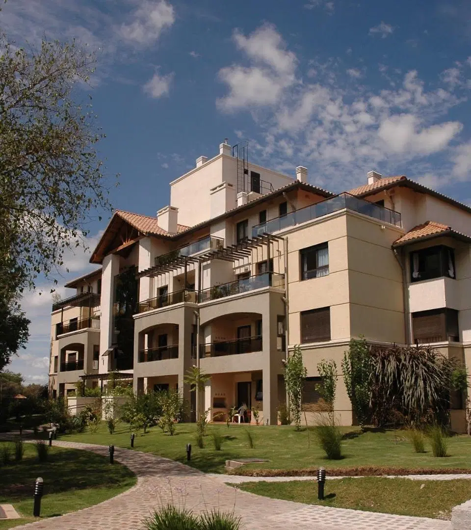 Alta categoría cochera, gym, pile y quincho 8