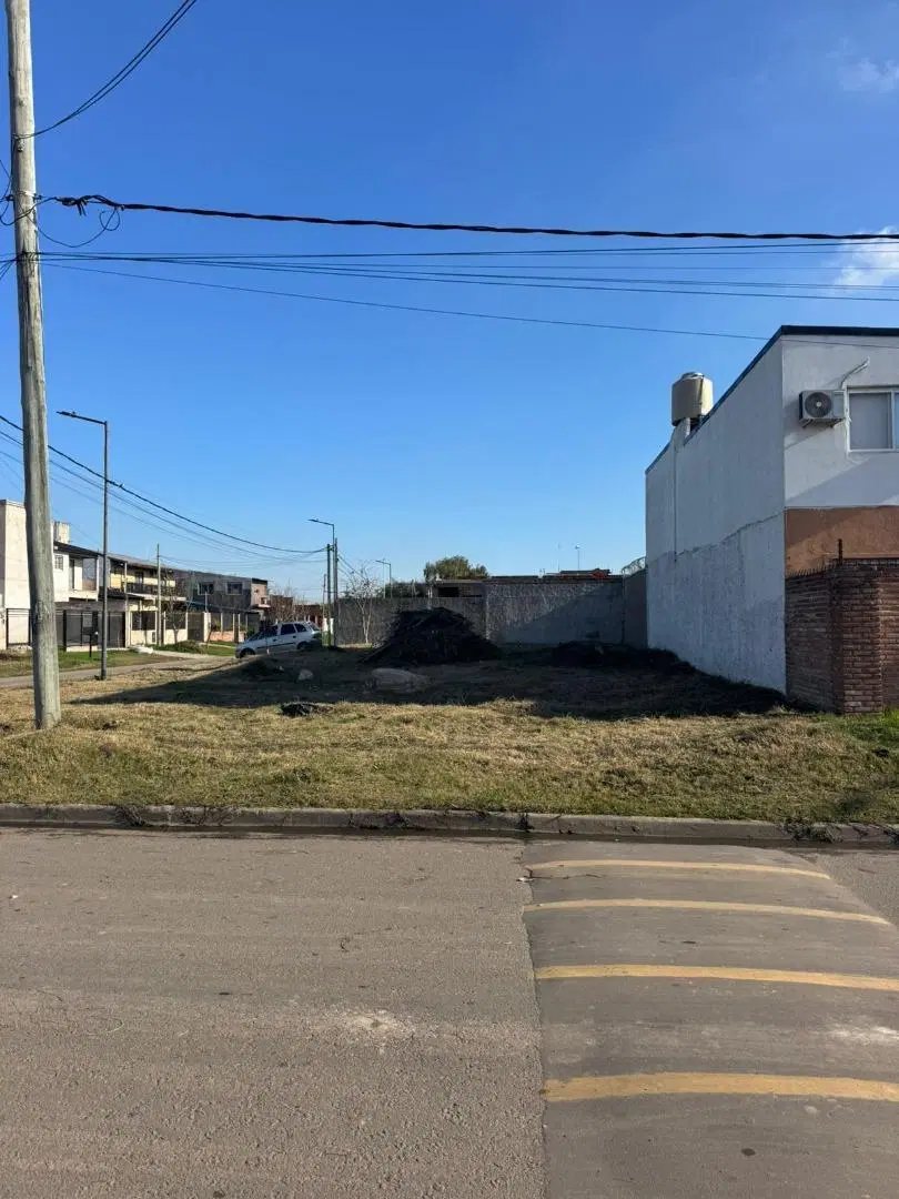 LOTE EN RICARDO ROJAS BARRIO ABIERTO SIN EXPENSAS 1