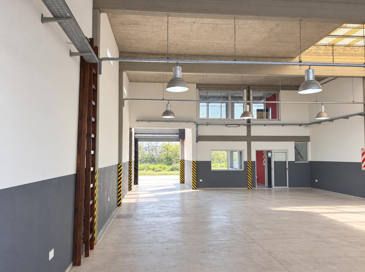 Foto de 70 y 138 - Galpón/Depósito de 200m2, imagen 1