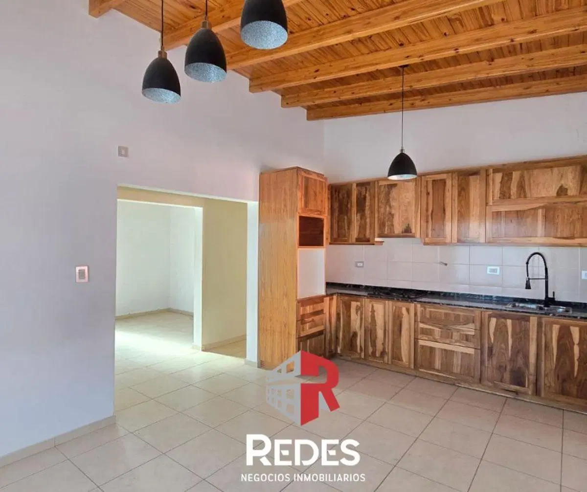 VENDO EXCELENTE PROPIEDAD EN SAN RAFAEL MENDOZA DE 3 DORMITORIOS A UN EXCELENTE PRECIO - 2604680730. 3