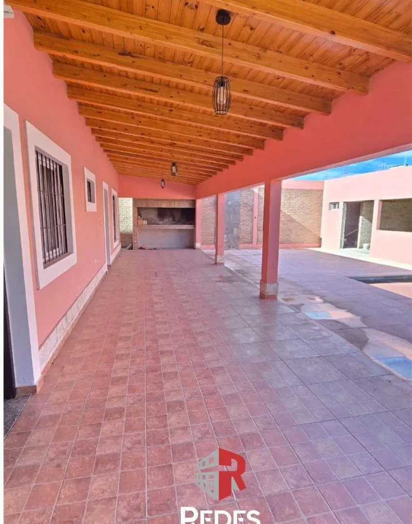 VENDO EXCELENTE PROPIEDAD EN SAN RAFAEL MENDOZA DE 3 DORMITORIOS A UN EXCELENTE PRECIO - 2604680730. 4