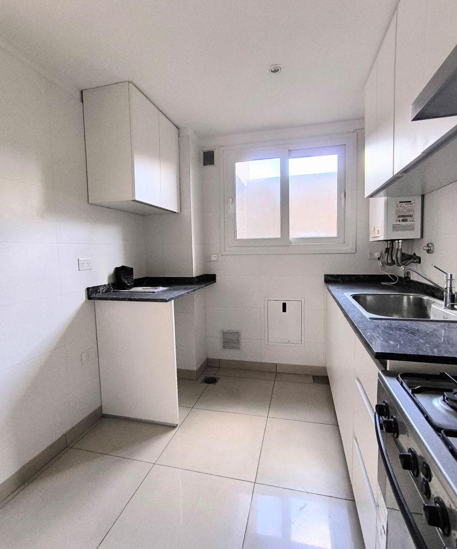 Foto de Excelente Departamento Céntrico con 2 dormitorios en Venta en Luján, imagen 1