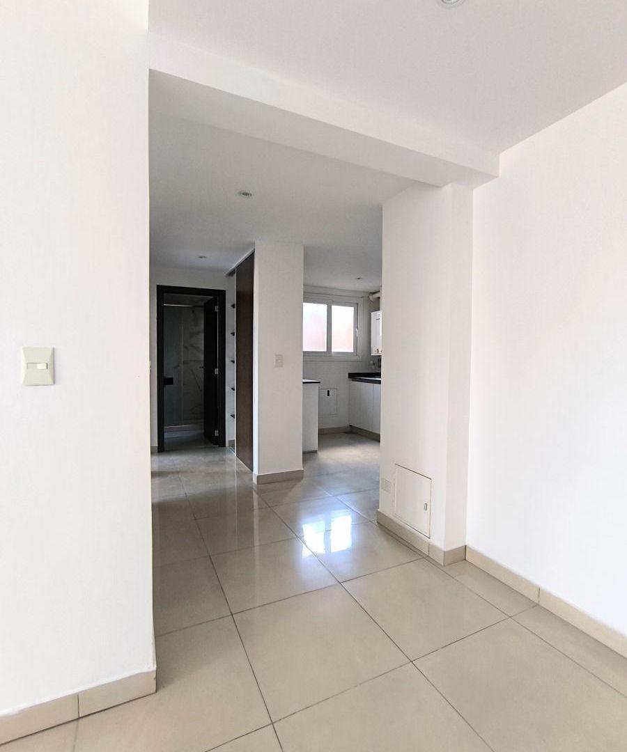 Foto de Excelente Departamento Céntrico con 2 dormitorios en Venta en Luján, imagen 3