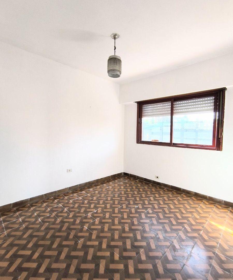 Foto de Excelente casa centrica en 25 de Mayo Esquina Alvear Luján, imagen 2