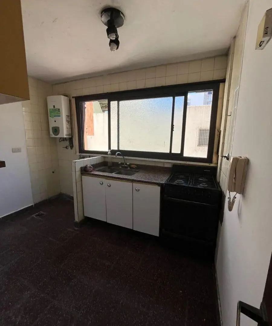 Departamento Zona Plaza Moreno 3