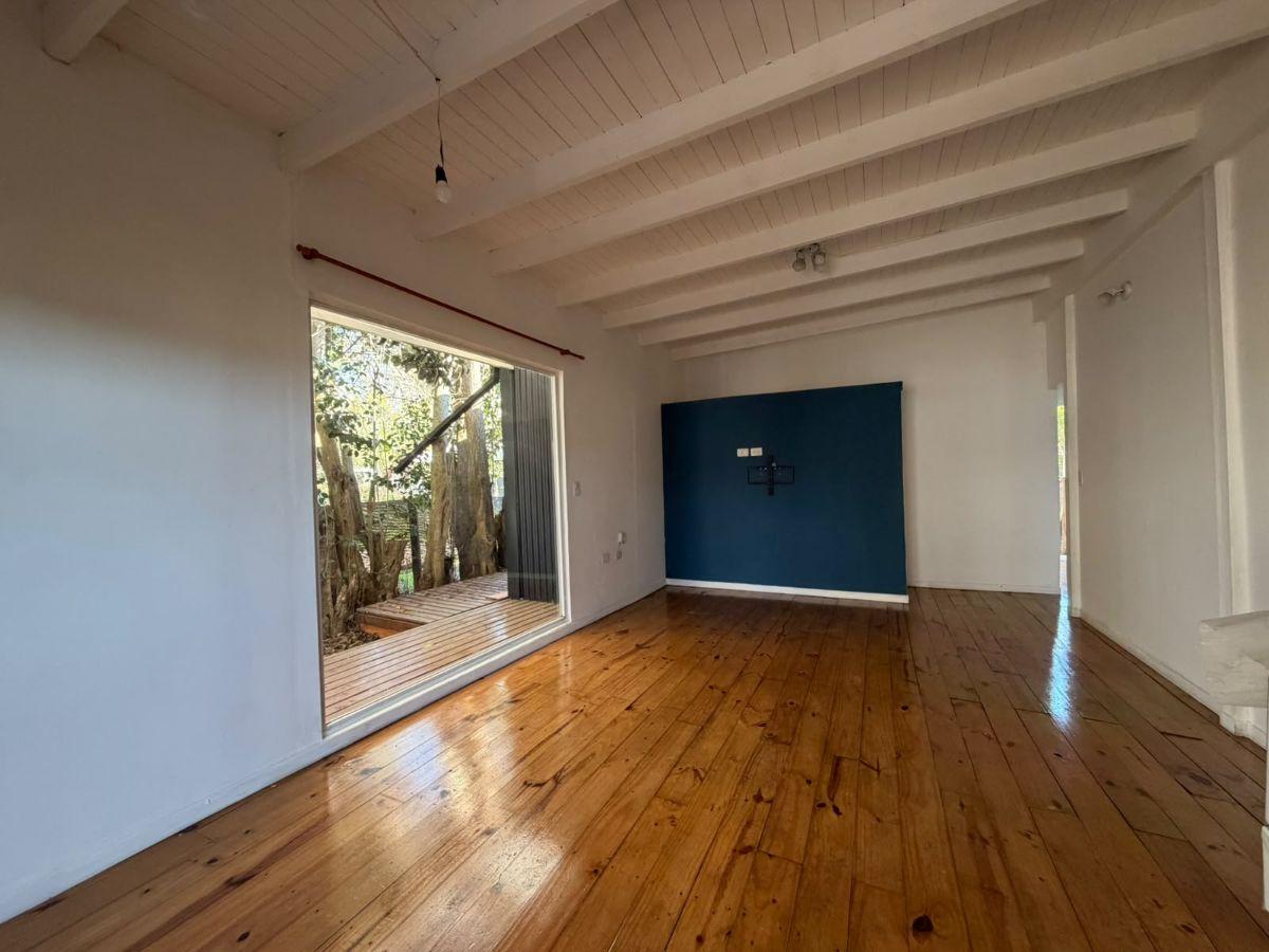 Foto de Casa 3 ambientes Parque Sicardi, imagen 2