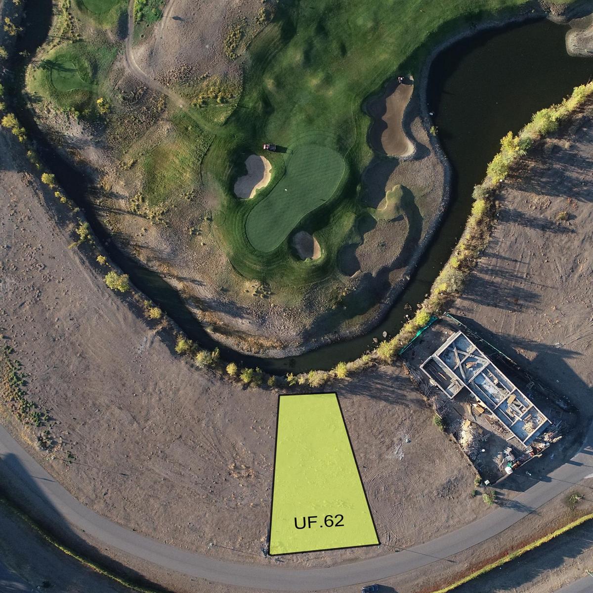 Terreno de 1.107 m² con Fondo a Cancha de Golf 1