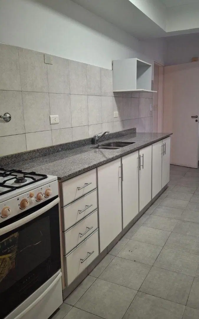ALQUILER DPTO 2 DORM C/ DEP y COCHERA B°NORTE 4