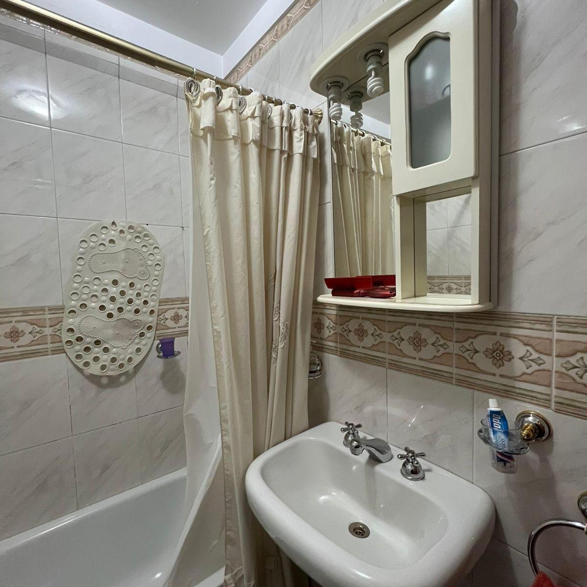 Departamento en Venta de Dos Ambientes en Villa Lugano 5