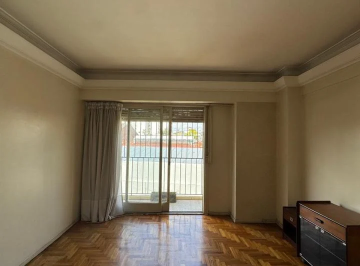DEPARTAMENTO EN VENTA CUATRO AMBIENTES EN CABALLITO