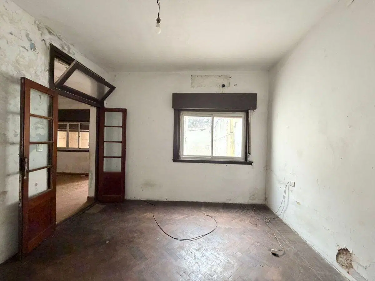 CASA EN VENTA EN MATADEROS LOTE PROPIO CON PATIO Y COCHERA 3