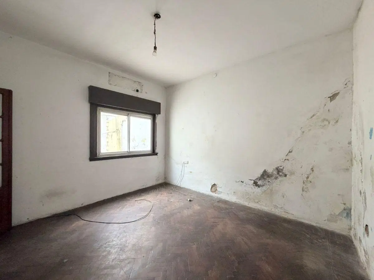 CASA EN VENTA EN MATADEROS LOTE PROPIO CON PATIO Y COCHERA 1