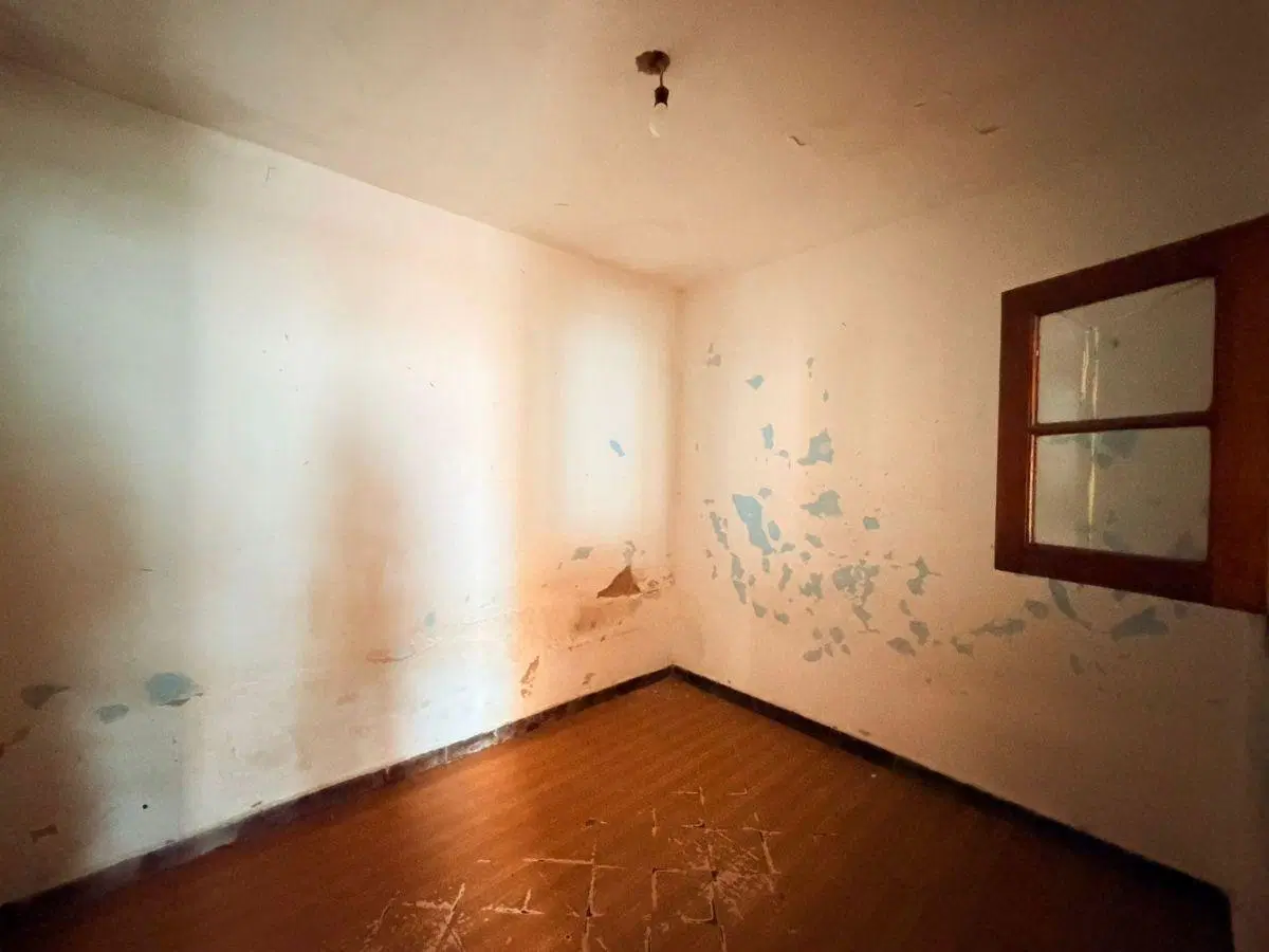 CASA EN VENTA EN MATADEROS LOTE PROPIO CON PATIO Y COCHERA 2