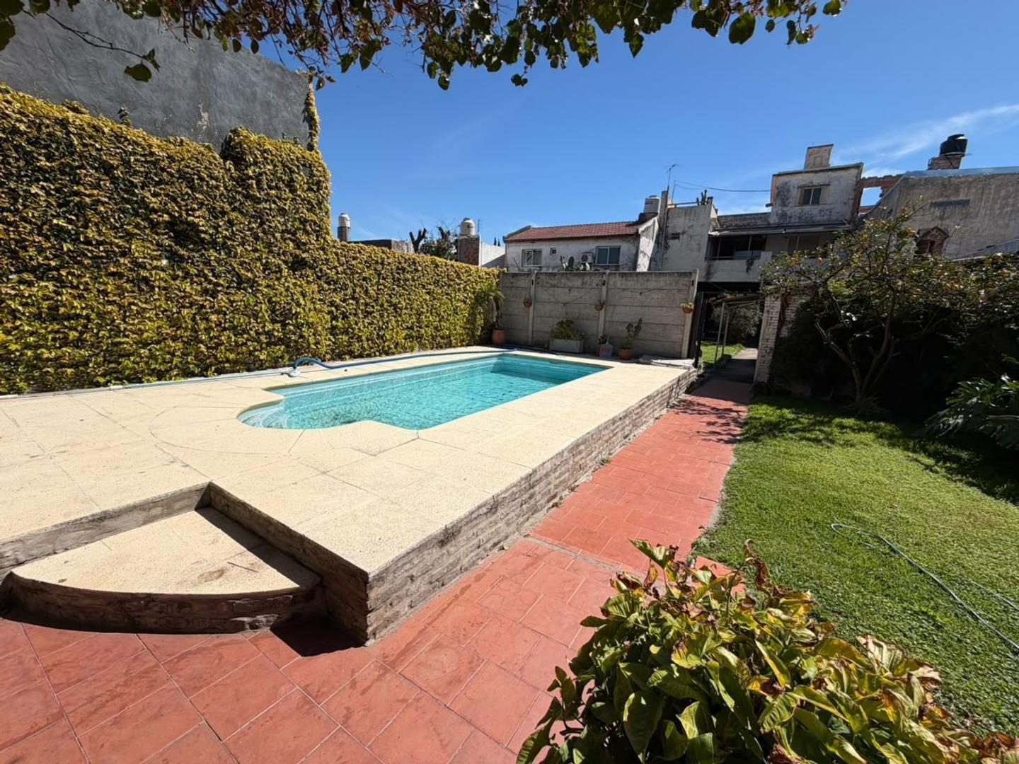 Foto de Departamento de 4 ambientes + taller. Lote 10 x 43, imagen 3