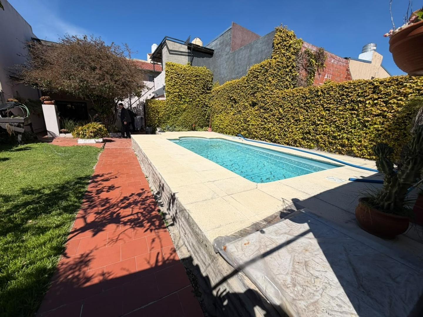 Foto de Departamento de 4 ambientes + taller. Lote 10 x 43, imagen 1
