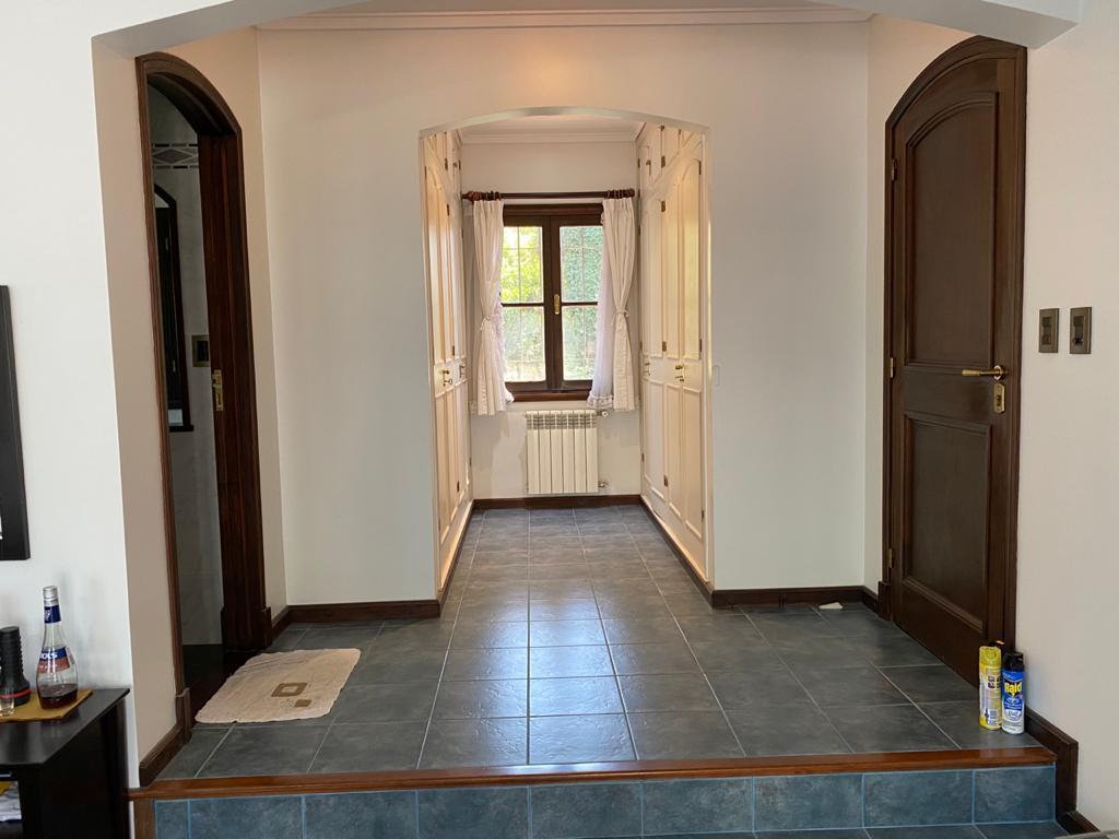 CHALET 4 AMB. SIERRA DE LOS PADRES C/PILETA,/QUINCHO/PLAYROOM