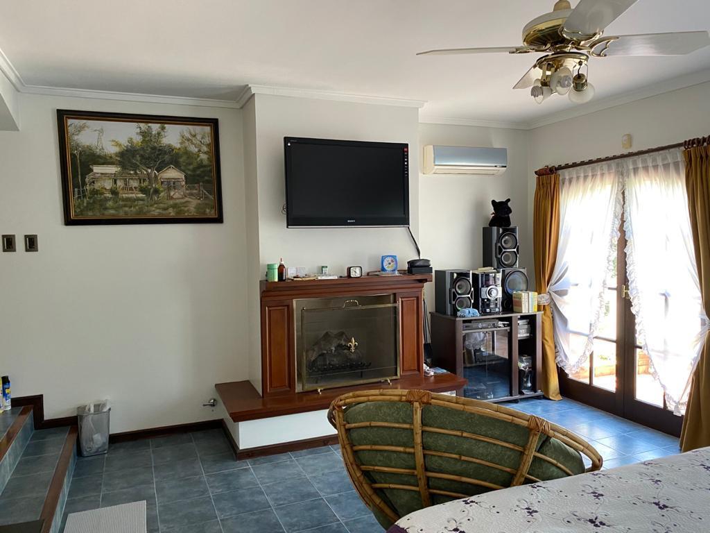 Foto de CHALET 4 AMB. SIERRA DE LOS PADRES C/PILETA,/QUINCHO/PLAYROOM, imagen 2
