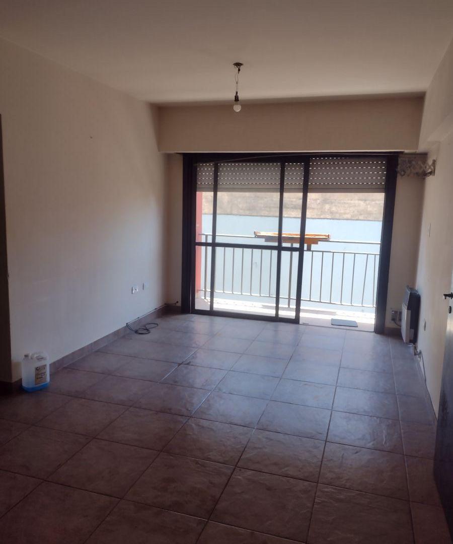 Foto de VENDO 2 AMB. CON BALCON . Z/ SAN JOSE, imagen 2