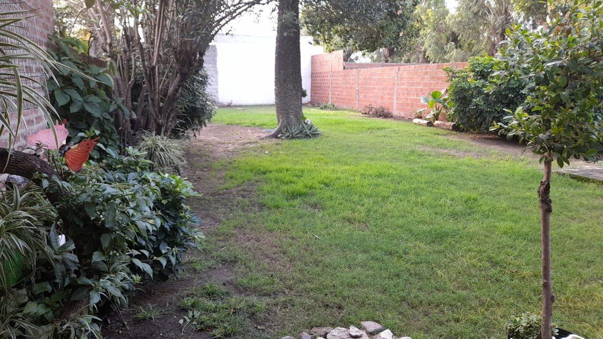 Casa 3 Dorm. con Importante Terreno 5