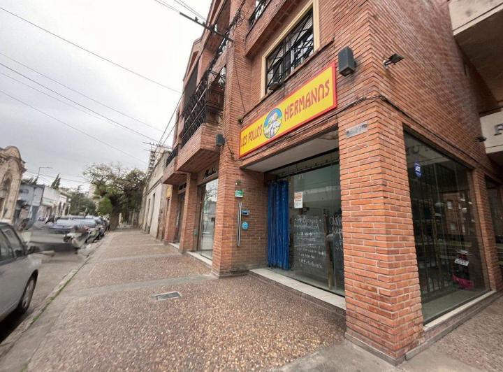 VENTA DE LOCAL COMERCIAL EN SAN NICOLÁS DE LOS ARR 5