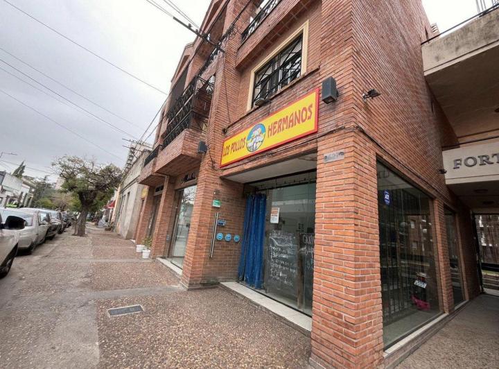 VENTA DE LOCAL COMERCIAL EN SAN NICOLÁS DE LOS ARR 2