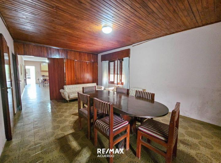 SAN NICOLAS- VENTA CASA- 3 DORMIS- APTA CREDITO 3