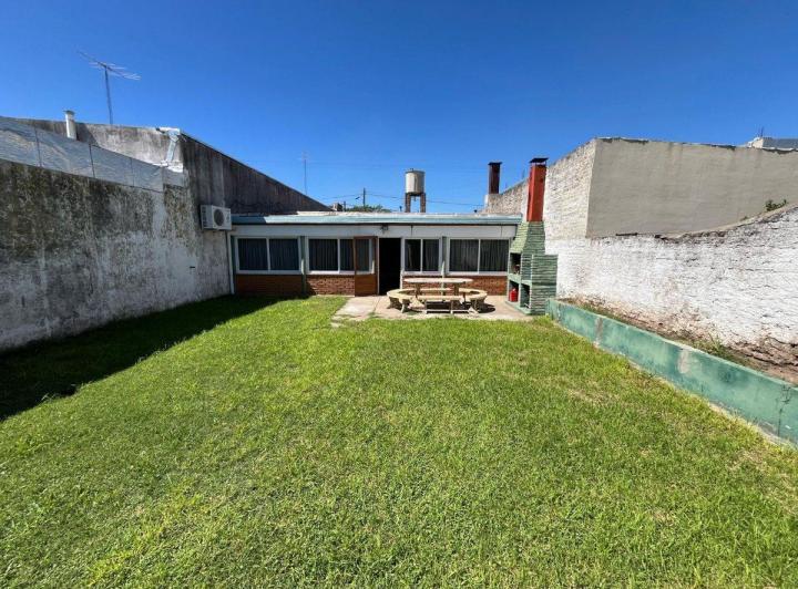 VENTA CASA Y LOCAL EN BARRIO URQUIZA, SAN NICOLAS 1