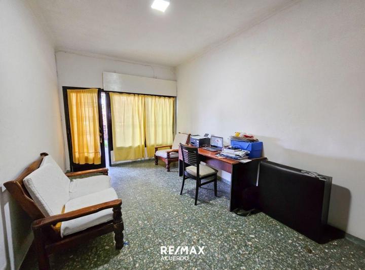 SAN NICOLAS- VENTA CASA -B° 9  JULIO - 3 DORMI 3