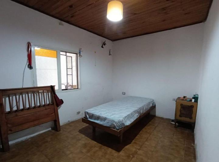 Venta Casa 200m2, 2 dormitorios. Pezzi San Nicolas 1