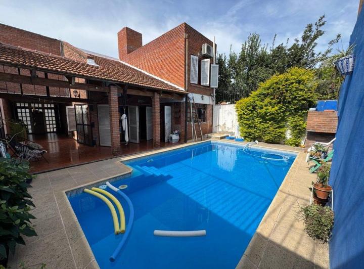 VENTA CASA 3 DORM. PILETA. APTA CRED. SAN NICOLAS 2