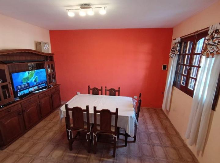 Casa Apta Credito, 2 habitaciones, garage y patio 4