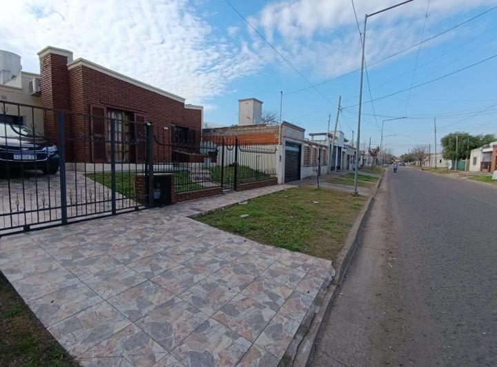 Casa Apta Credito, 2 habitaciones, garage y patio 2